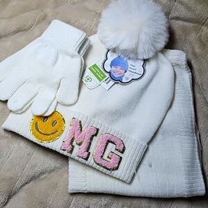 *flawed* Angel Face Sparky White Beanie Hat Scarf & Glove Gift Set Size 4-6x
